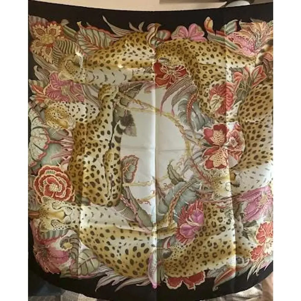 Vintage Salvatore Ferragamo Silk Scarf Cheetah Floral Black Border Made in Italy - Picture 10 of 15